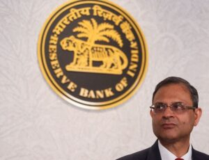 आरबीआई ने रेपो रेट में 0.25 फीसदी की बढ़ोतरी की और ईएमआई में होगी बढ़ोतरी
